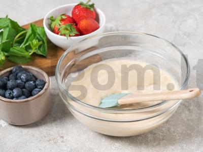 Mini blynai su braškių padažu Žingsnis 1