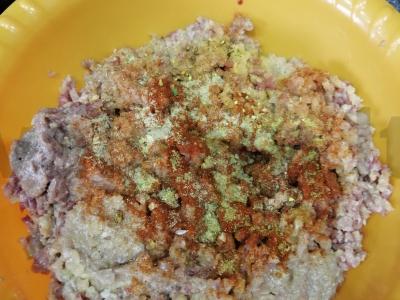 Kotletai „Skaniausias sultinys“ Žingsnis 2