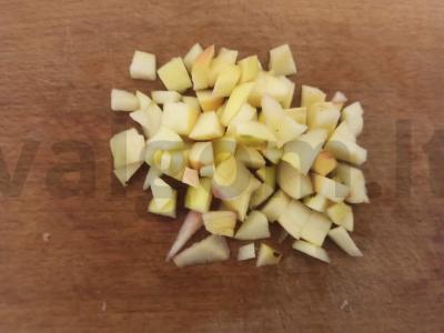 Desertas iš muesli su jogurtu ir obuoliu Žingsnis 1