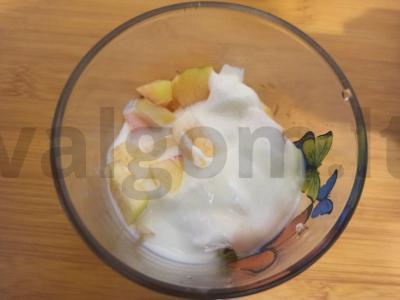 Desertas iš muesli su jogurtu ir obuoliu Žingsnis 2