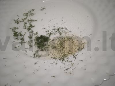 Kiaulienos širdies salotos su marinuotais svogūnais ir alyvuogių aliejumi Žingsnis 2