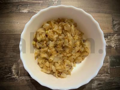 Svogūnų duona su majonezu Žingsnis 2