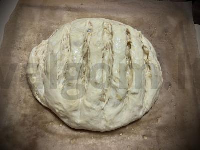 Svogūnų duona su majonezu Žingsnis 6