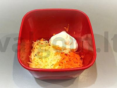 Morkų salotos su sūriu Žingsnis 3