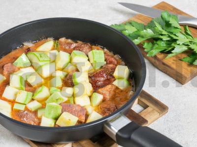 Jautiena su cukinijomis Žingsnis 3