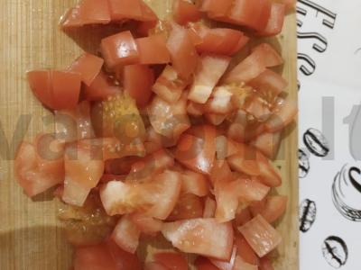 Lengvas ir gaivus salotas su česnaku Žingsnis 1