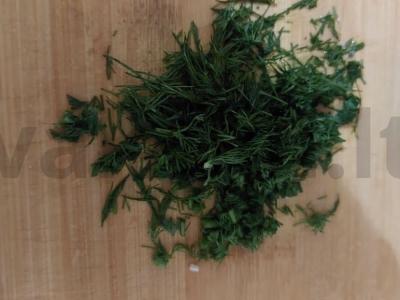 Lengvas ir gaivus salotas su česnaku Žingsnis 2