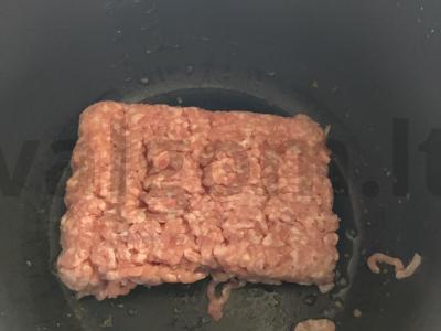 Avinžirnių dešrelės su tkemali padažu Žingsnis 1