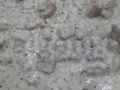 Funchosa su vištienos krūtinėle grietinės padaže Žingsnis 4