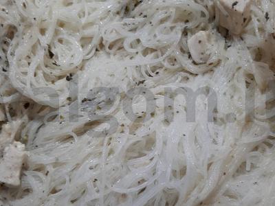 Funchosa su vištienos krūtinėle grietinės padaže Žingsnis 5