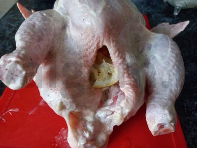 Įdaryta vištelė su citrina ir česnaku Žingsnis 5