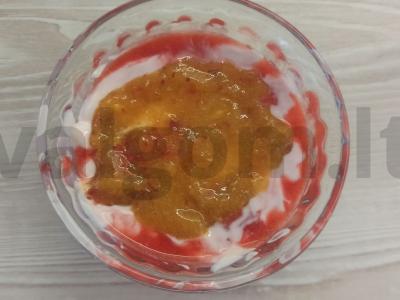 Desertas su jogurtu pagrindine nuotrauka