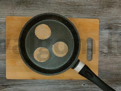 Užkandžių sumuštiniai su upėtakiu ir avokadų kremu Žingsnis 2