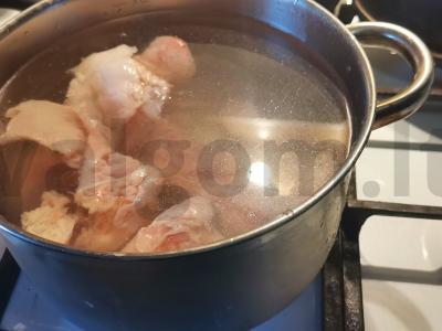 Klasikinis vištienos sultinys Žingsnis 2