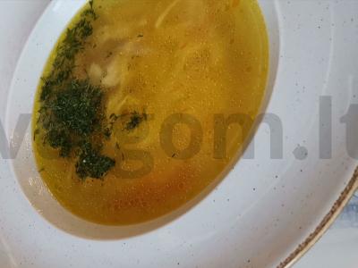 Klasikinis vištienos sultinys pagrindine nuotrauka