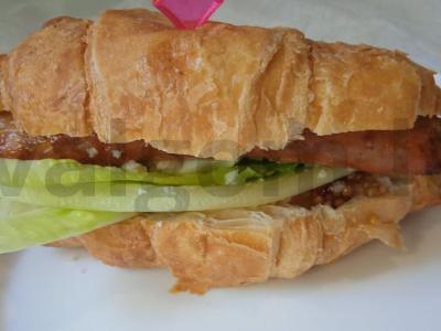 Prancūziškas hot dogas pagrindine nuotrauka