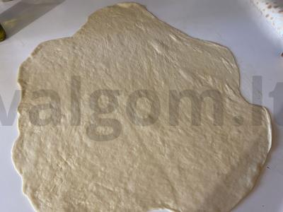 Auksinė pica su kumpiu ir sūriu Žingsnis 2