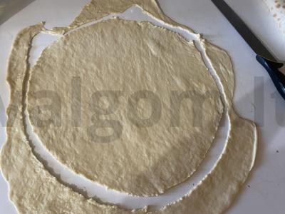 Auksinė pica su kumpiu ir sūriu Žingsnis 3