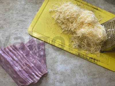 Auksinė pica su kumpiu ir sūriu Žingsnis 7