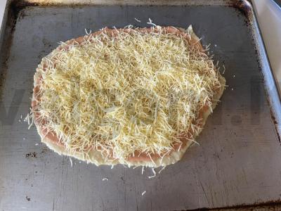 Auksinė pica su kumpiu ir sūriu Žingsnis 8