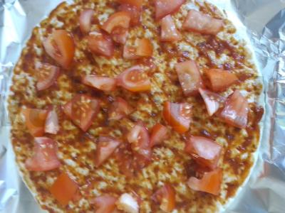 Namų pica su paruošta baze Žingsnis 4