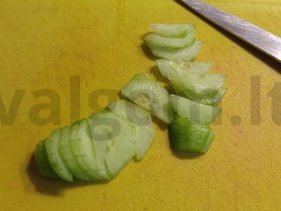 Salotos iš salierų, daržovių ir žolelių Žingsnis 3