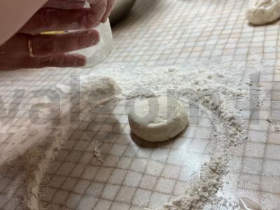 Sūrio blynai su razinomis Žingsnis 4