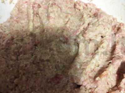 Švelnios kiaulienos kotletai su prieskoniais Žingsnis 2