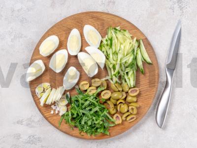 Salotos su rūgštynėmis, kiaušiniu ir agurku Žingsnis 1