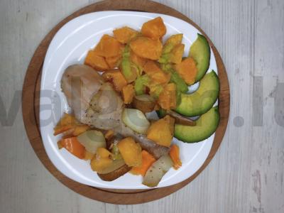 Vištiena su daržovėmis ir vaisiais pagrindine nuotrauka