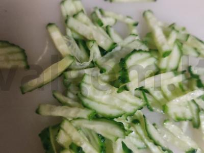 Azijietiška salotų su linų sėklomis Žingsnis 2