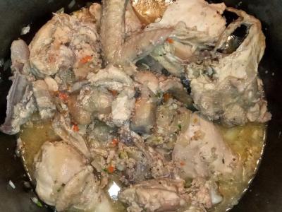 Skani vištiena su riešutais ir granatais Žingsnis 1