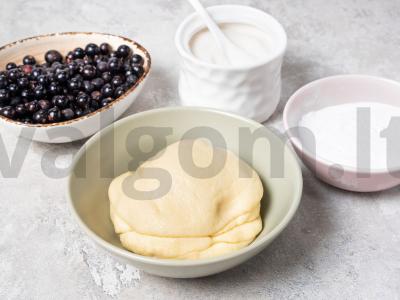 Vegetariškas pyragas su serbentais Žingsnis 1