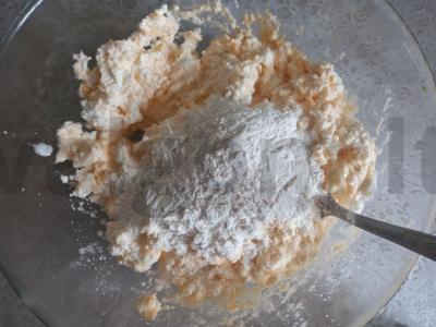 Sūrio blynai su cukraus pudra Žingsnis 2