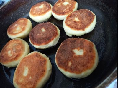 Sūrio blynai su cukraus pudra Žingsnis 5