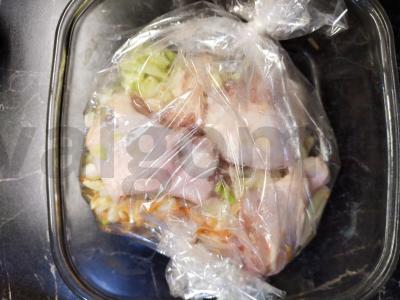 Vištiena „Pinigų“ su kopūstais Žingsnis 3