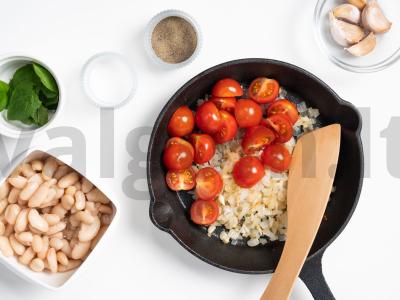 Daržovių troškinys su konservuota balta pupelėmis Žingsnis 1