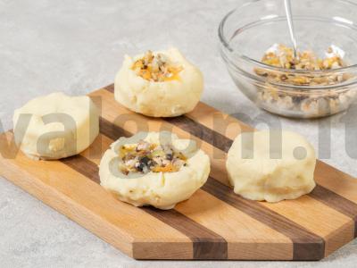 Bulvių zrazai su grybais ir sūriu Žingsnis 6