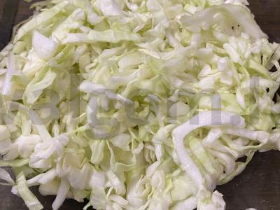 Lengvas vegetariškas salotas su kukurūzais ir kopūstais Žingsnis 1