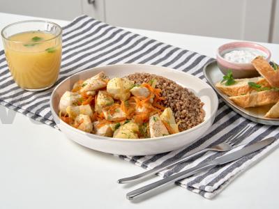 Kalakutienos filė su šaldyta žiedine kopūstu pagrindine nuotrauka