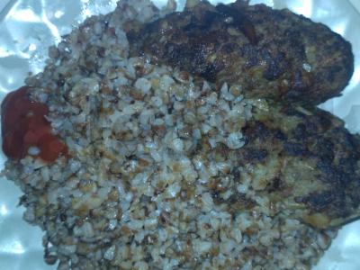 Namų kotletai iš jautienos ir kalakutienos pagrindine nuotrauka