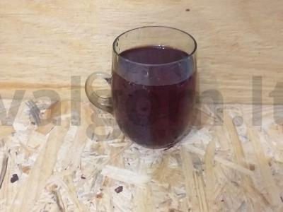 Vitaminų kompotas su džiovintais obuoliais ir šaldytomis uogomis pagrindine nuotrauka