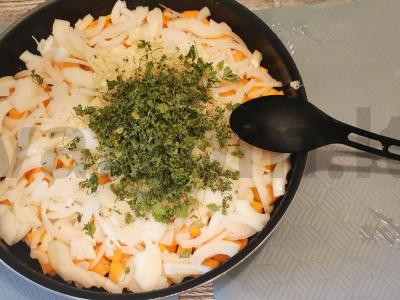 Keptas ešerio filė su daržovėmis grietinėje Žingsnis 5