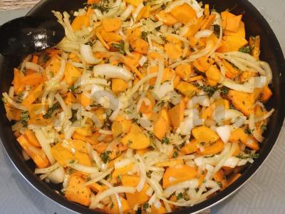 Keptas ešerio filė su daržovėmis grietinėje Žingsnis 6