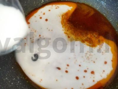 Aštrūs krevetės su ananasais kokosų pieno padaže Žingsnis 2