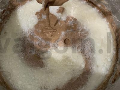 Šokoladinis biskvitas ant verdančio vandens Žingsnis 3