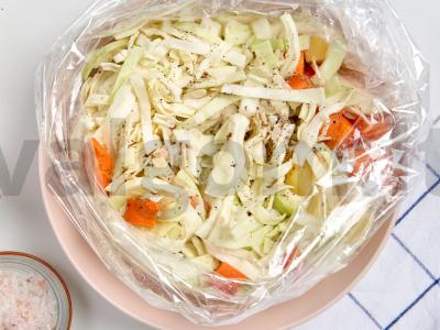 Daržovių troškinys su džiovinta petražole Žingsnis 1