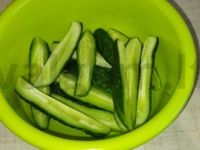 Agurkai garstyčių marinate žiemai Žingsnis 1