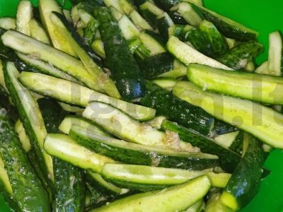 Agurkai garstyčių marinate žiemai Žingsnis 2