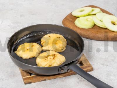 Obuolių spurgos Žingsnis 4